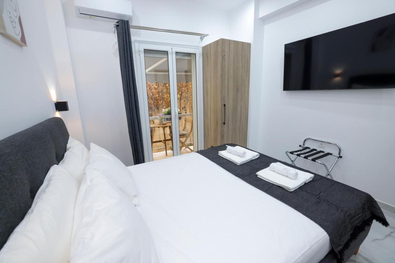 Apollo 2 Bd Jacuzzi Suite Athens Exterior photo
